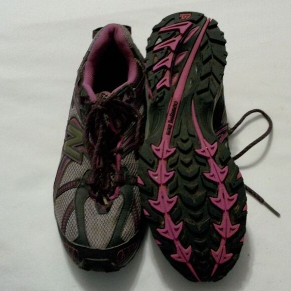 𝅺NEW BALANCE lace up sneakers size 7 - Picture 4 of 9